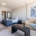 Four Seasons City Apartment Parkingpool Gym