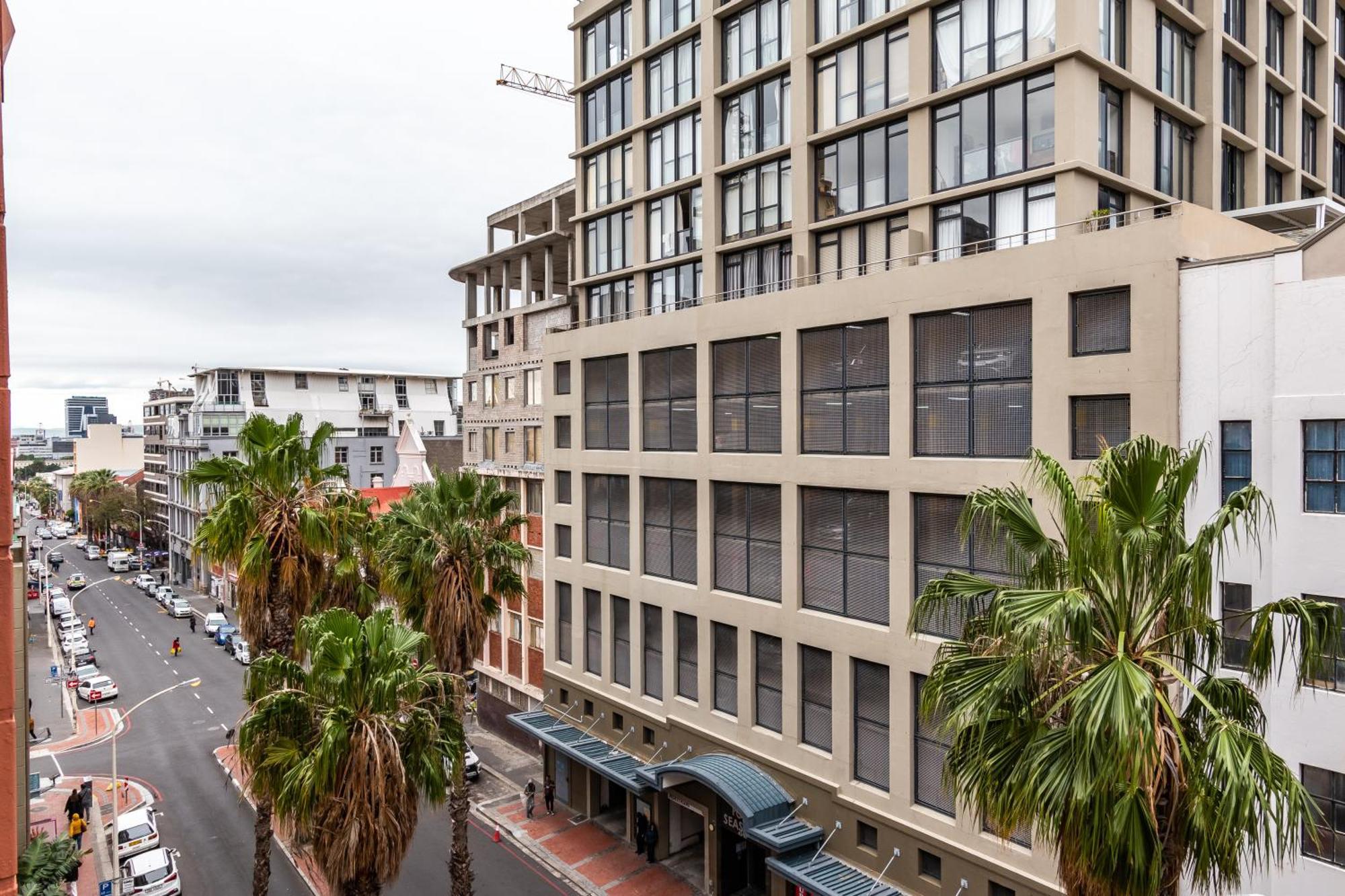 Four Seasons City Parkingpool Gym Apartment