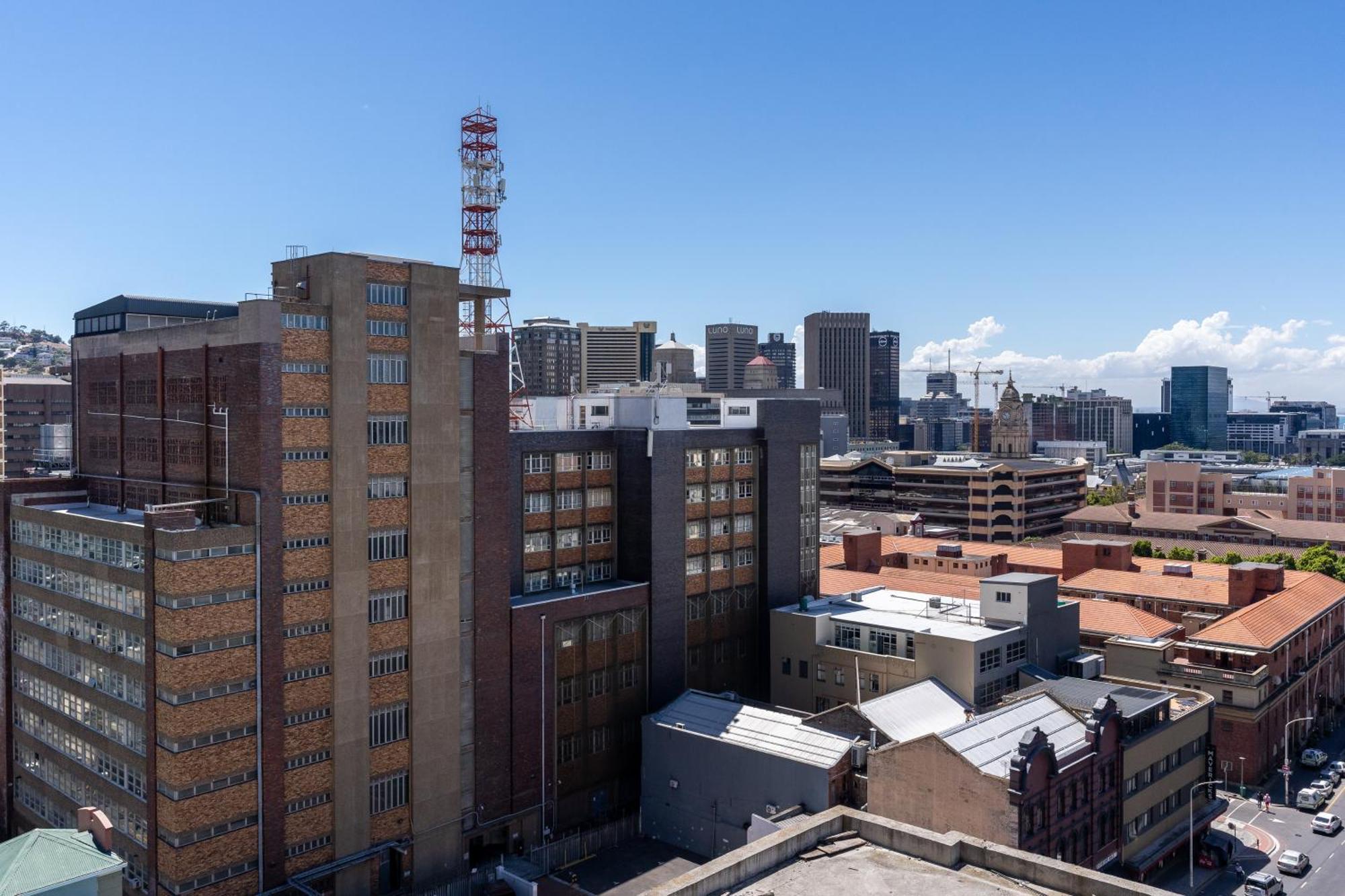 Four Seasons City Parkingpool Gym Apartment Cape Town