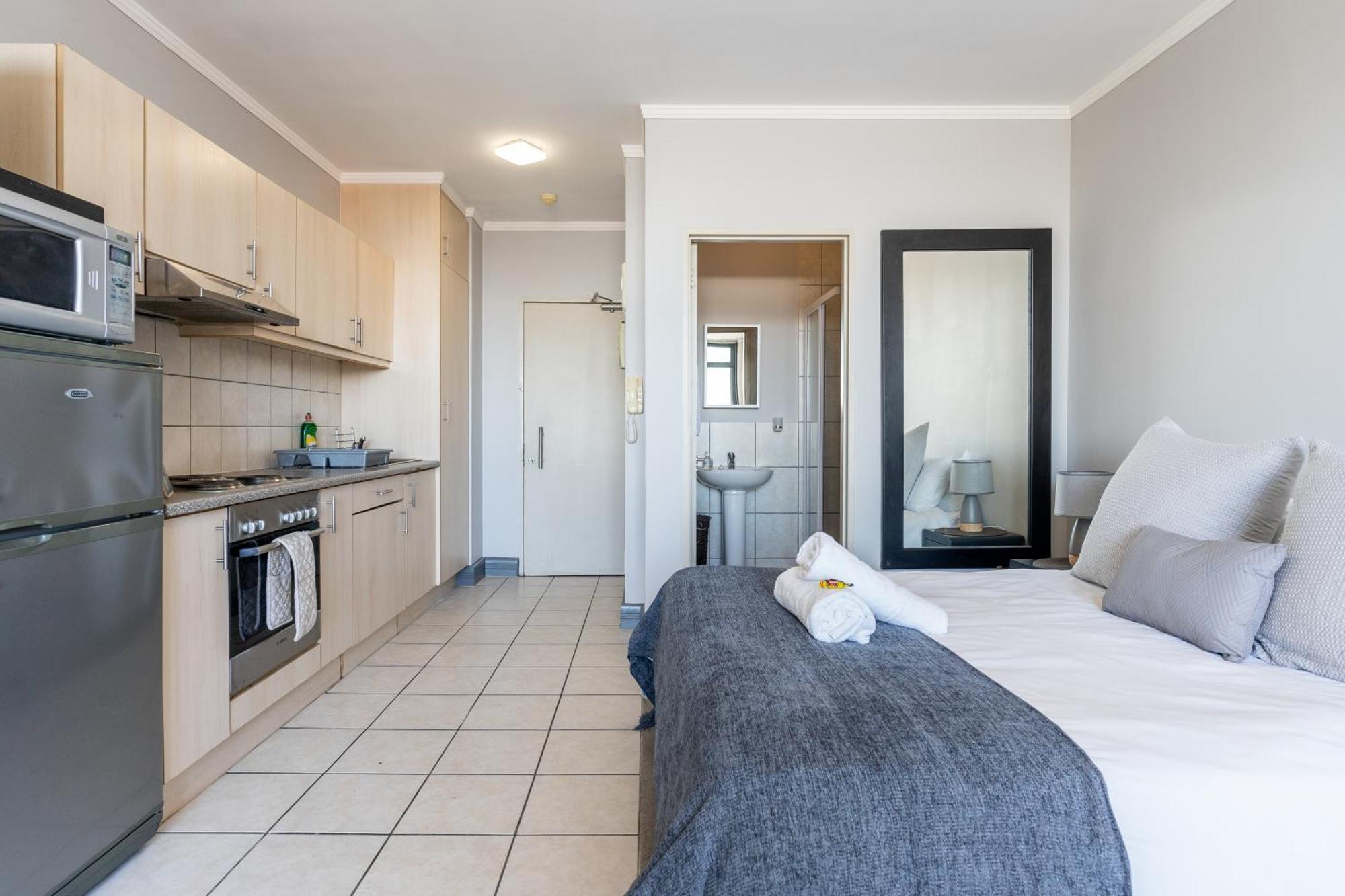Four Seasons City Parkingpool Gym Apartment
