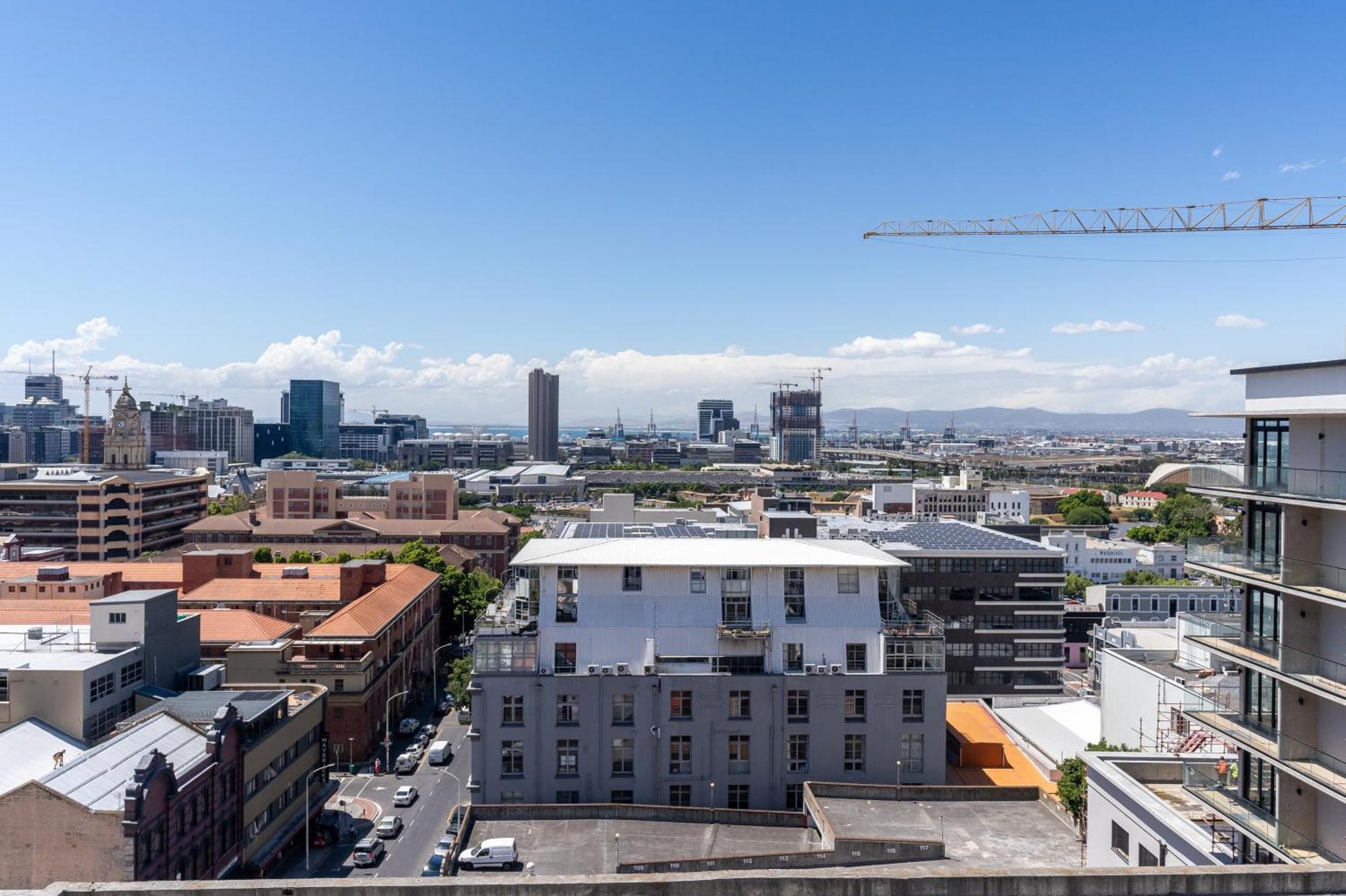 Four Seasons City Parkingpool Gym * Cape Town