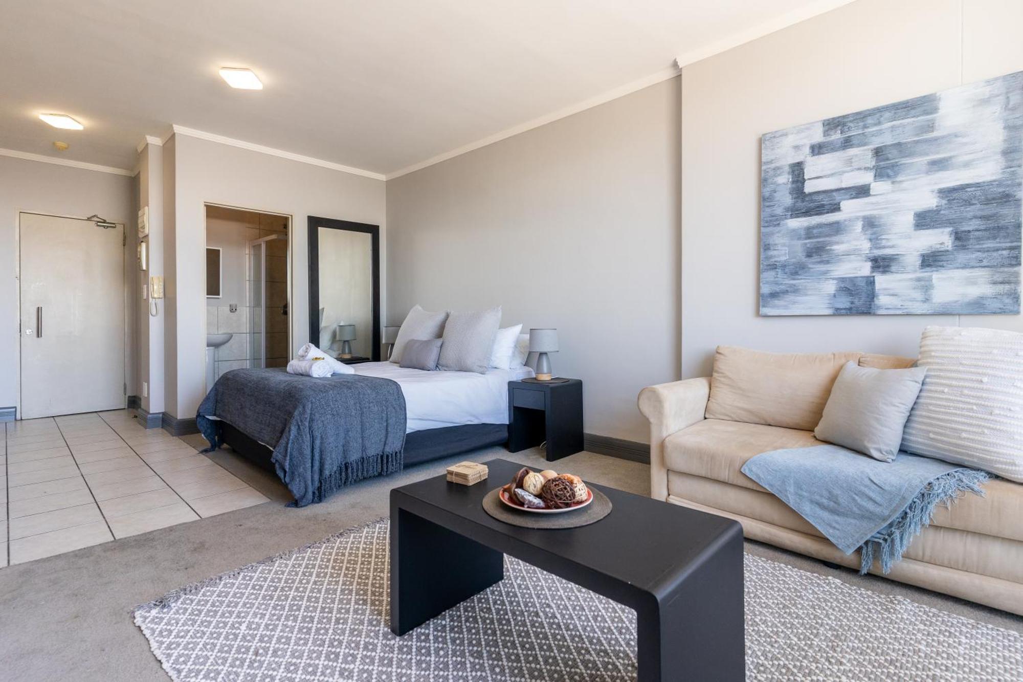 Four Seasons City Parkingpool Gym Apartment Cape Town